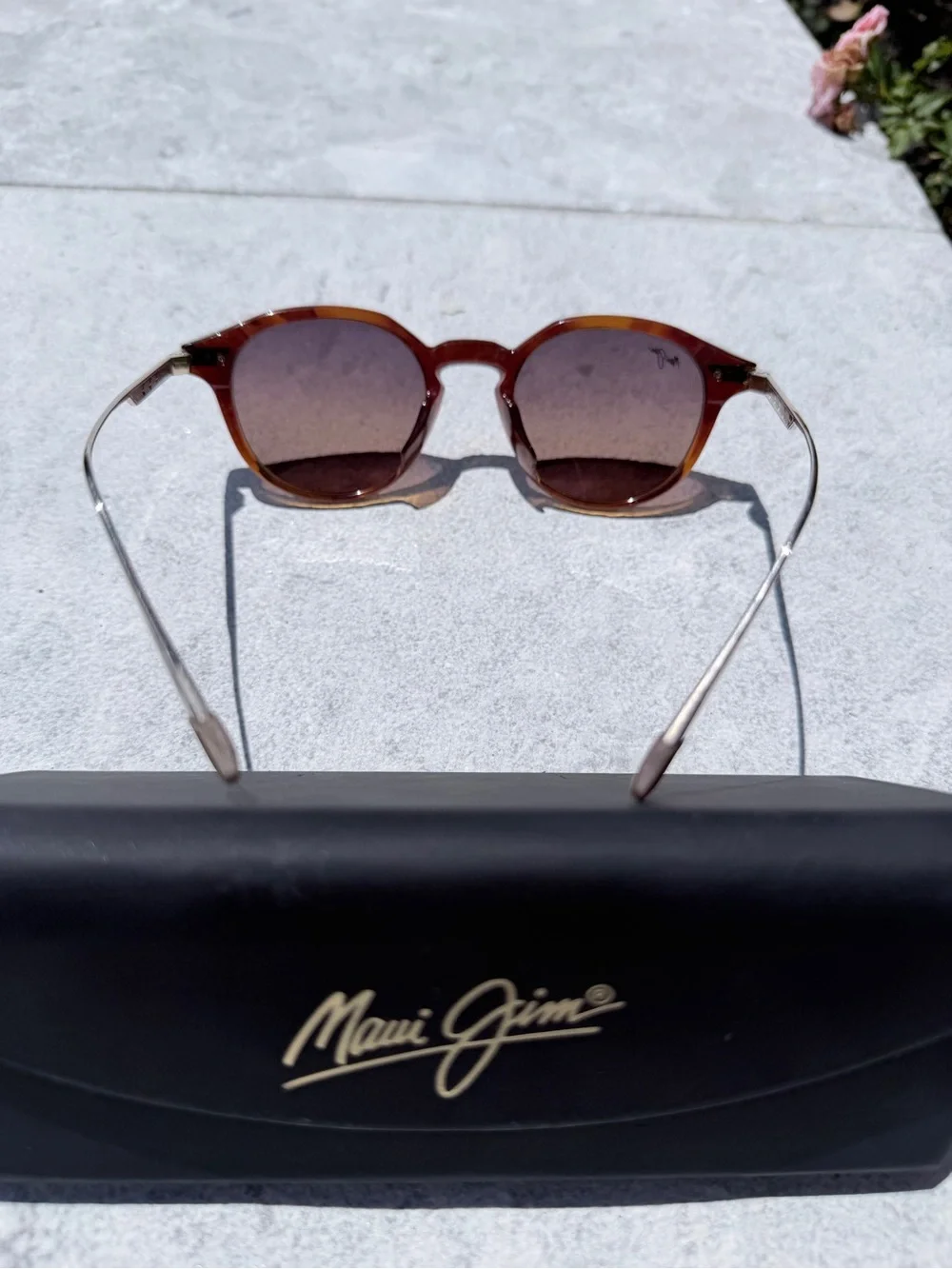 Maui Jim Tortoise Brown Round Sunglasses with Gradient Brown Lenses